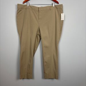 NWT Crown & Ivy Woman’s Plus Khaki Ankle Stretch Pants Sz 22W